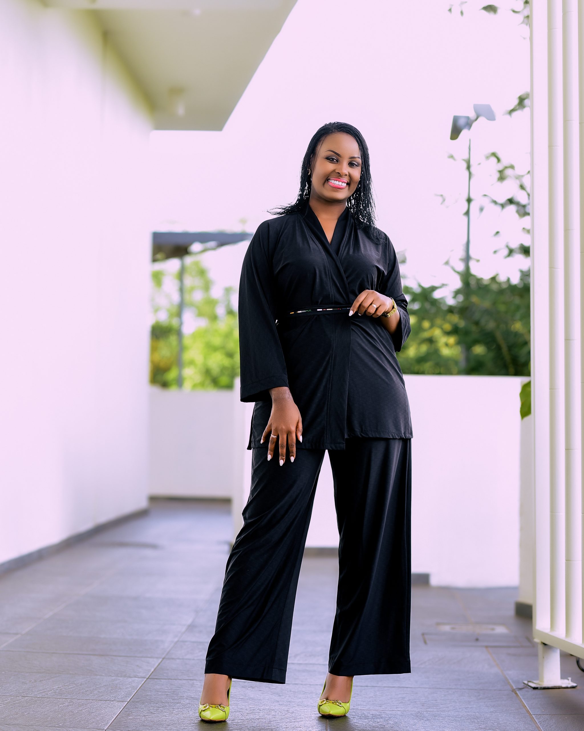 F and Y's Made in Rwanda Women's complete