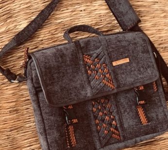 Messenger Crossbody Limbag – Soft Briefcase and Laptop Bag – Woody Brown with Orange and Brown African Print by Aflimba